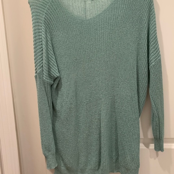 Sweater. - Picture 3 of 3